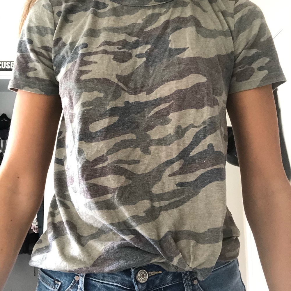 Camp knot short sleeve FOREVER 21!